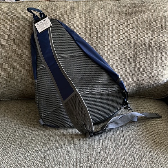 Disney Cruise Line Castaway club over the shoulder backpack w/DCL medium tote - Picture 4 of 14